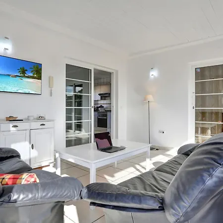 Residencia Lena Apartment *