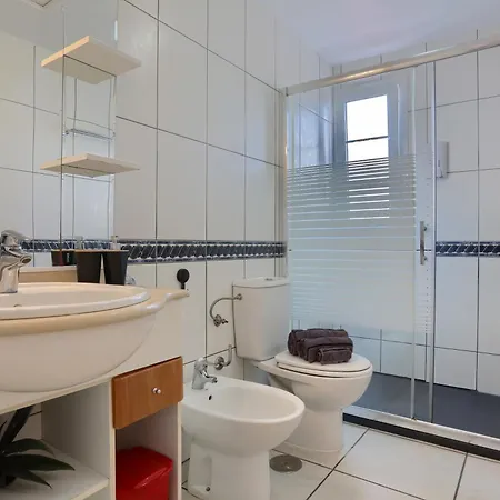 Apartamentos Lena *