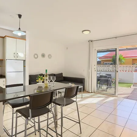 Residencia Lena Apartment *