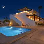 Residencia Lena Коральео