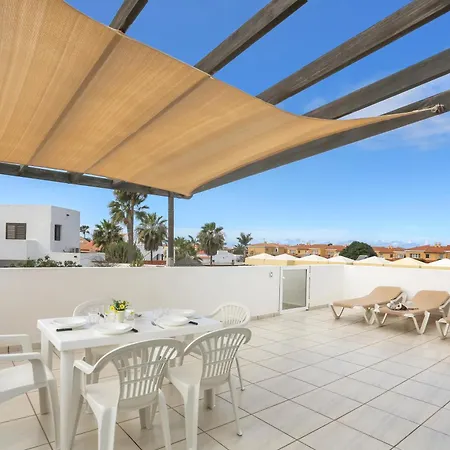 Residencia Lena Apartment *