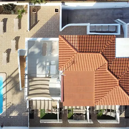 Residencia Lena Апартаменты
