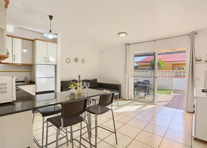 Residencia Lena Apartmán *